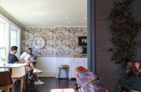 Two men sitting and reading